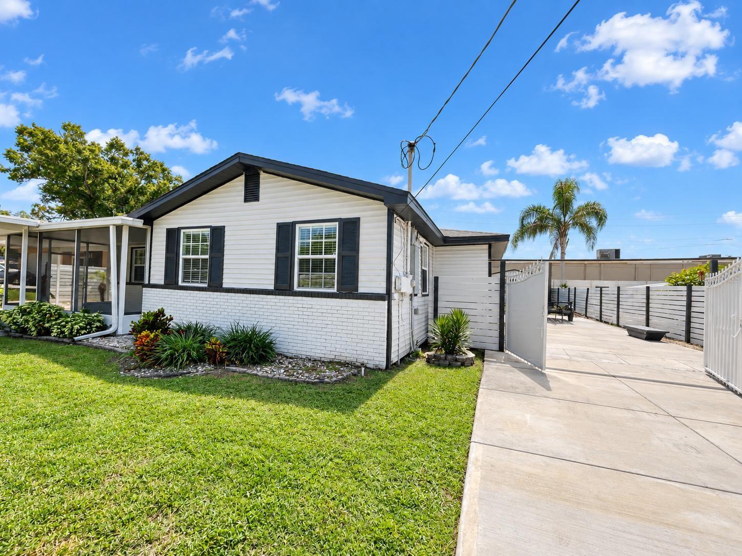 8512 SUNBEAM LANE