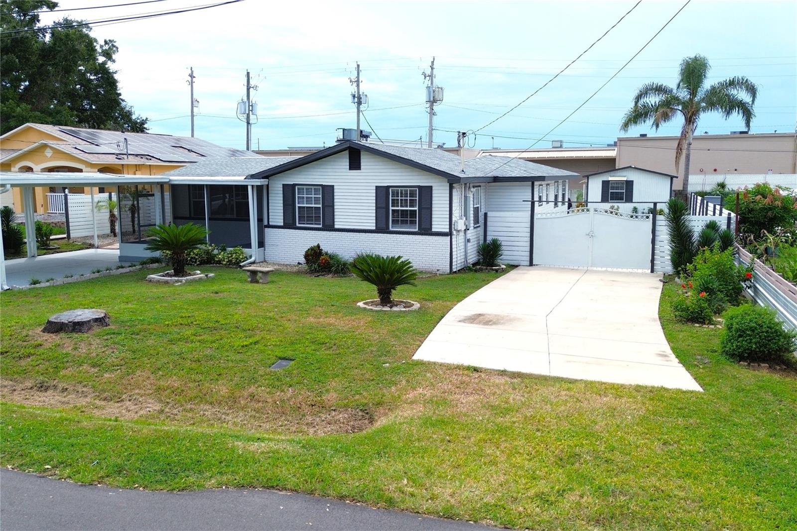 8512 SUNBEAM LANE