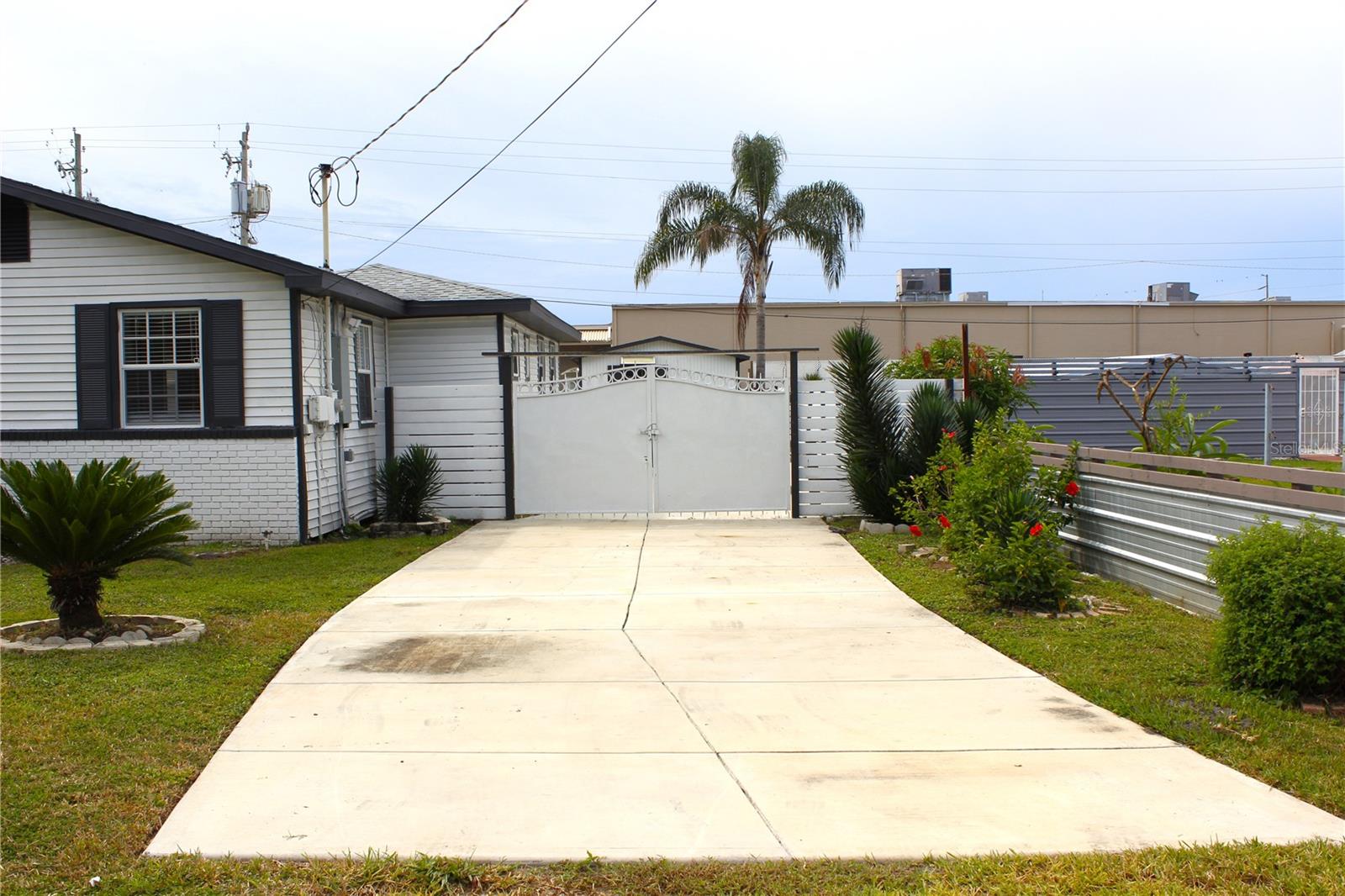 8512 SUNBEAM LANE