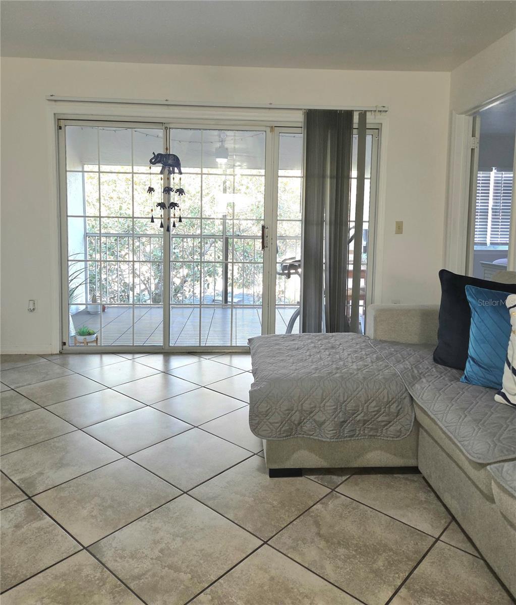 CLUBSIDE AT SABAL POINT A CONDO - Residential