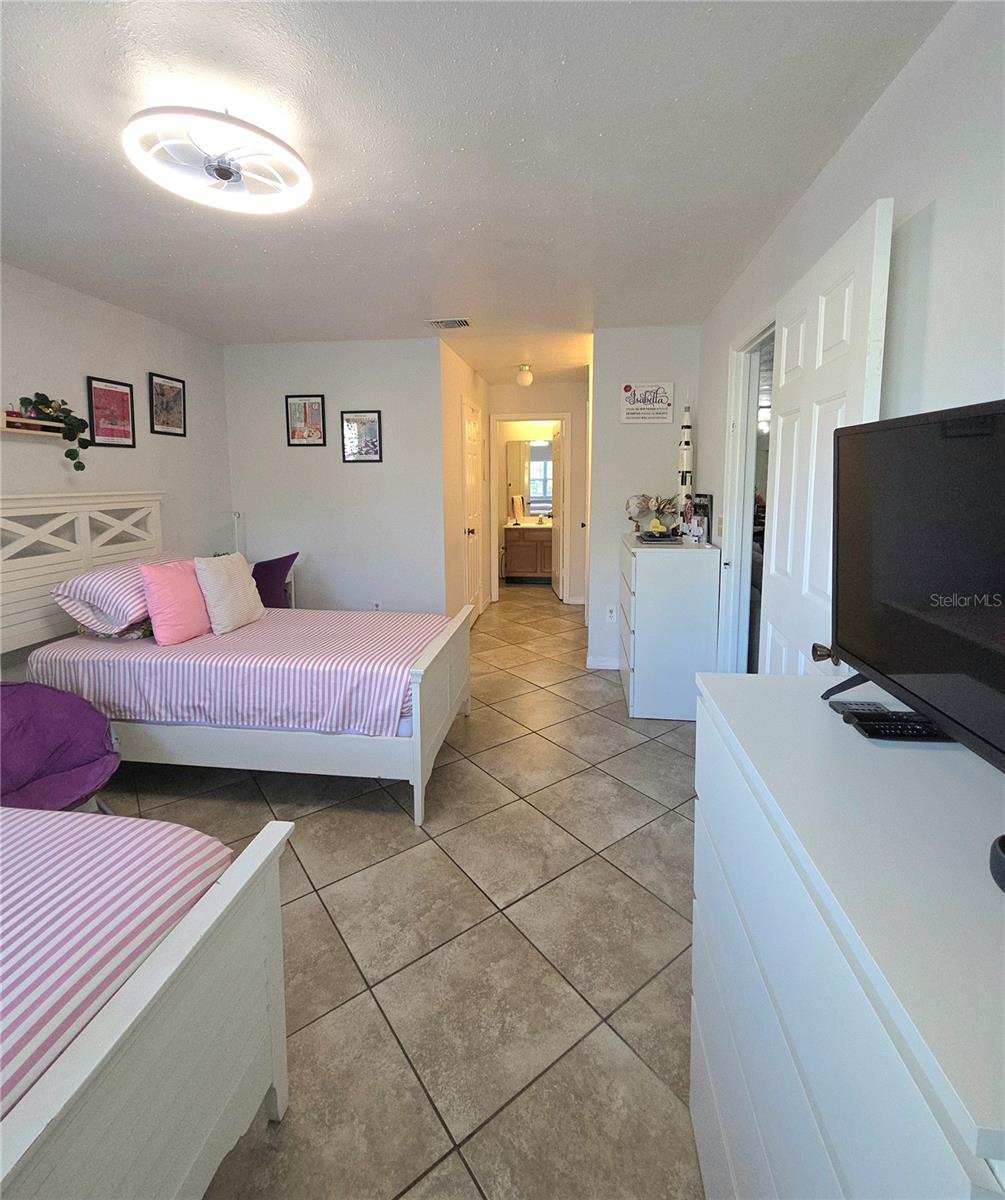 CLUBSIDE AT SABAL POINT A CONDO - Residential