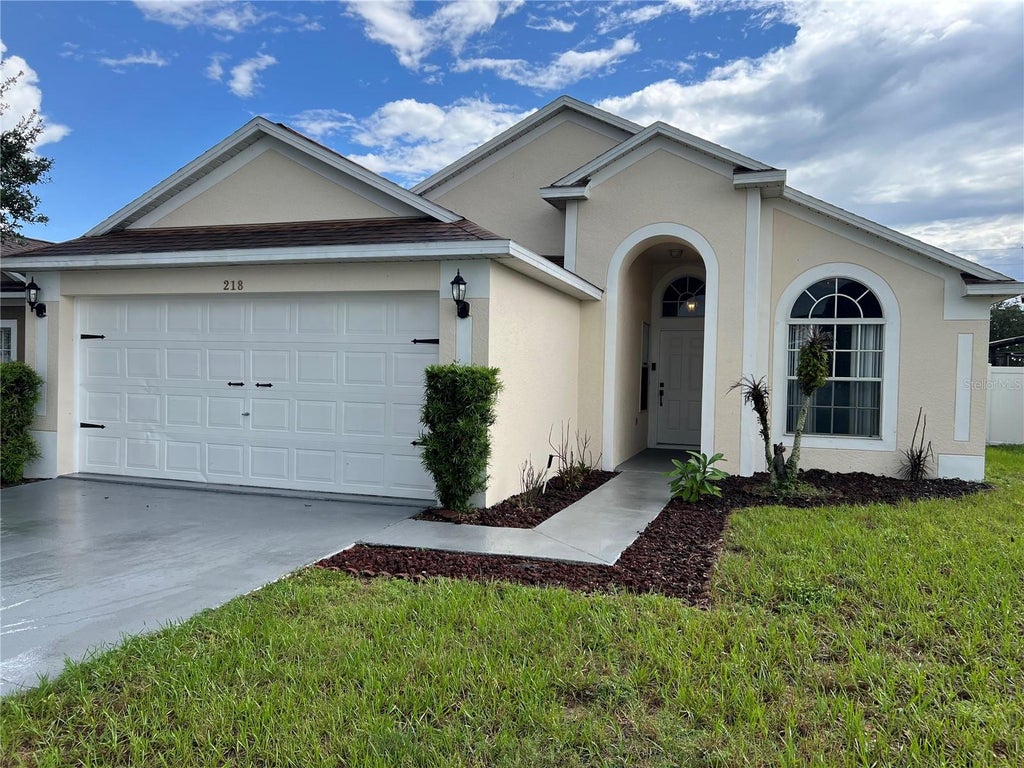Photo of 218 Royal Ridge Drive, Davenport, FL 33837 (MLS # O6441517)
