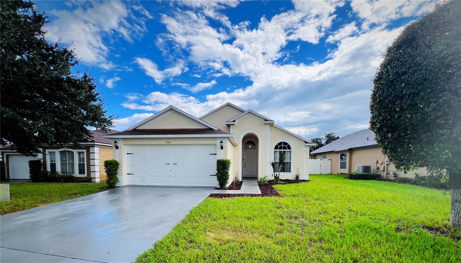 218 ROYAL RIDGE DRIVE
