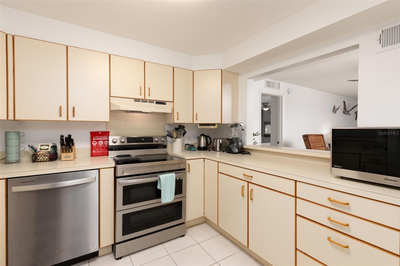 TREASURE SANDS CONDO - Residential Lease