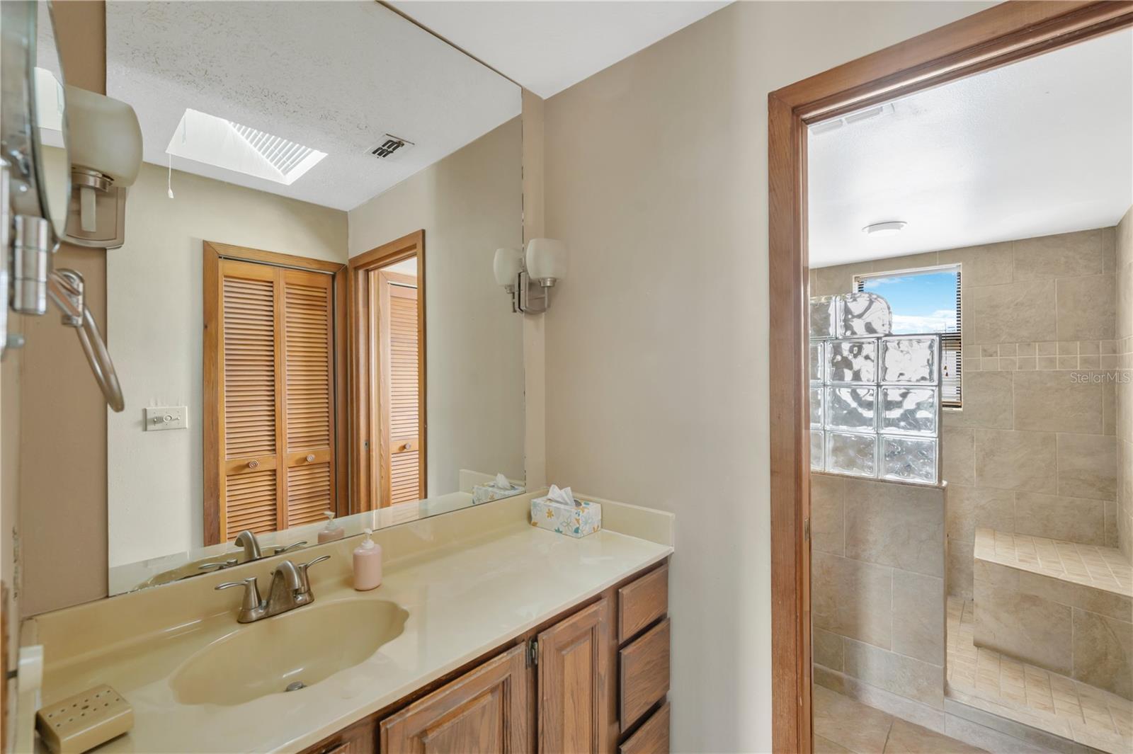 RIVERE - Residential