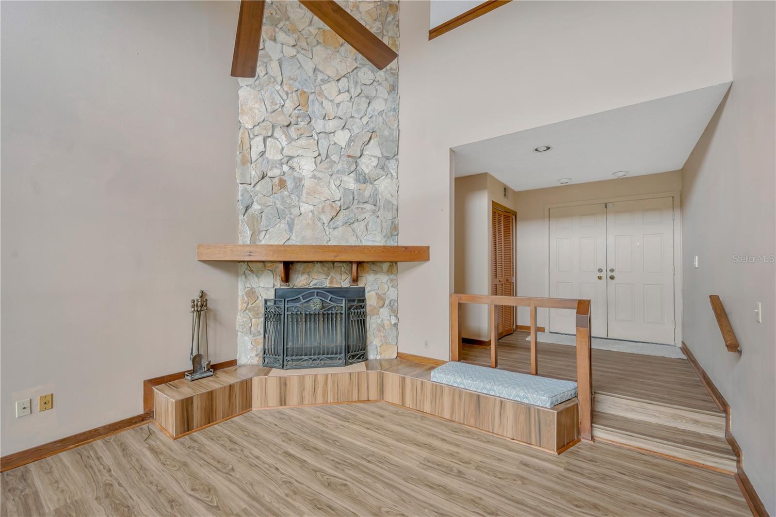 RIVERE - Residential