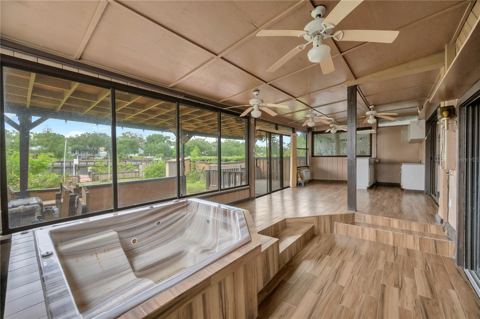 RIVERE - Residential