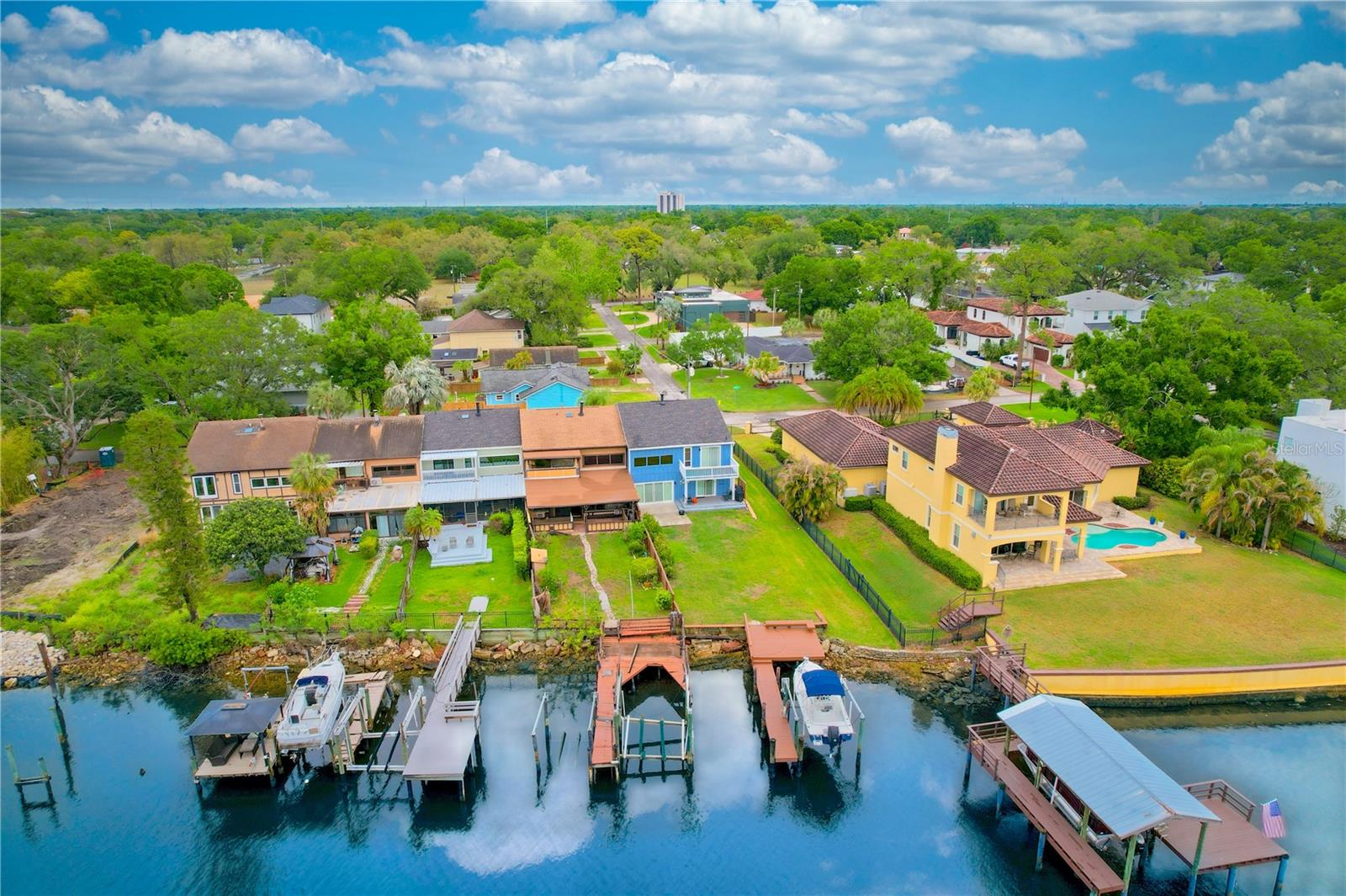 RIVERE - Residential