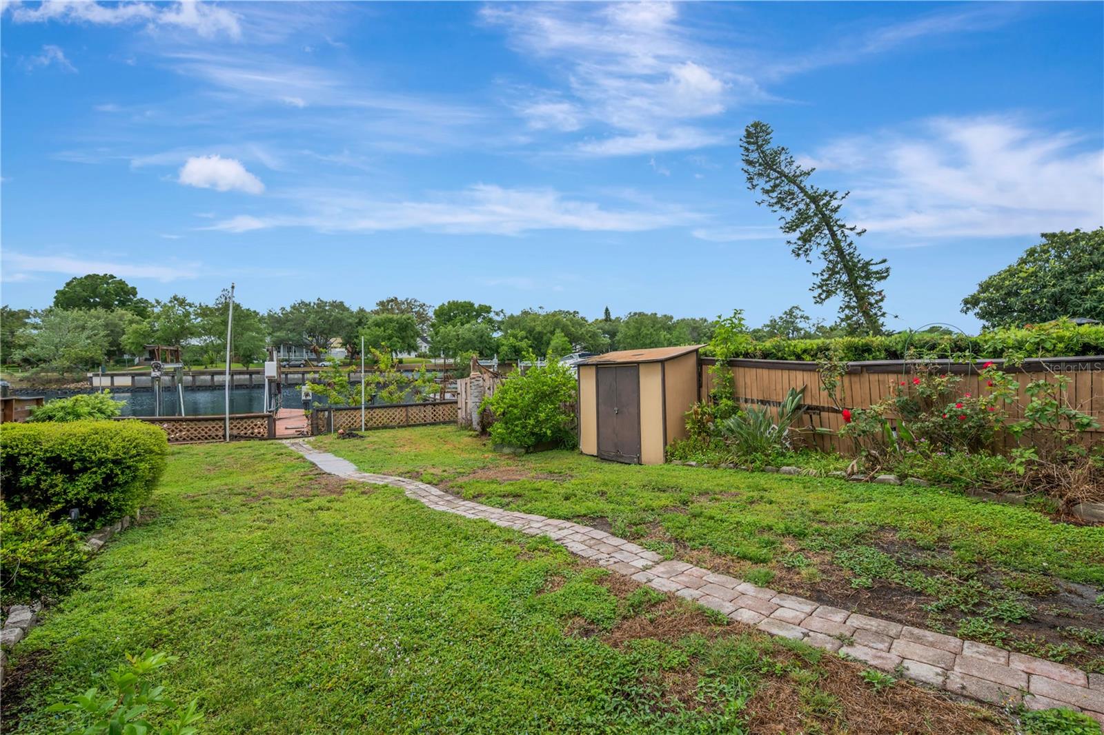 RIVERE - Residential