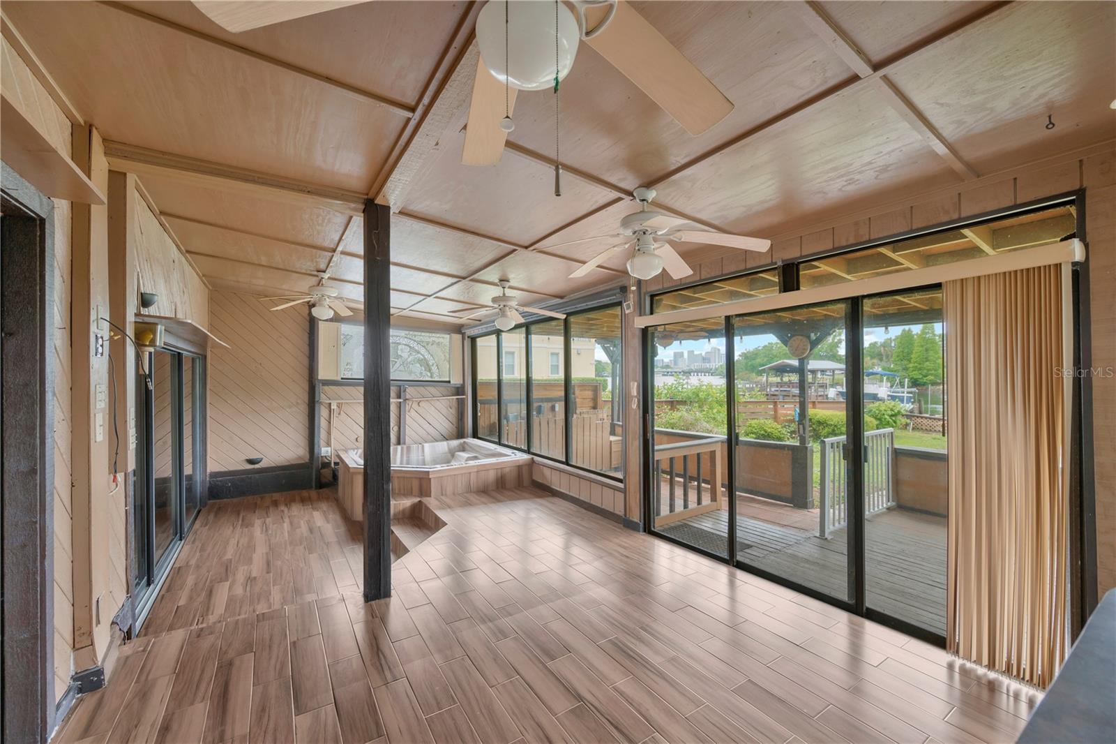 RIVERE - Residential