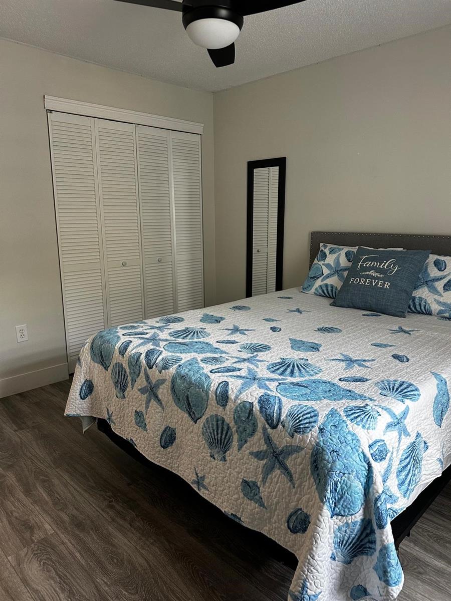 SOUTH VENICE - Residential