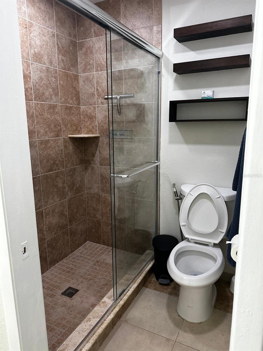 SOUTH VENICE - Residential