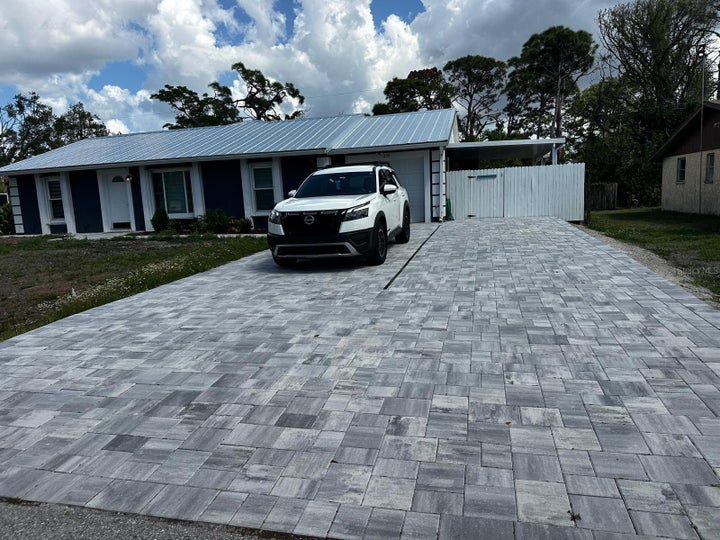 Photo 1 of 27 — 1159 FUNDY ROAD, VENICE, FL 34293