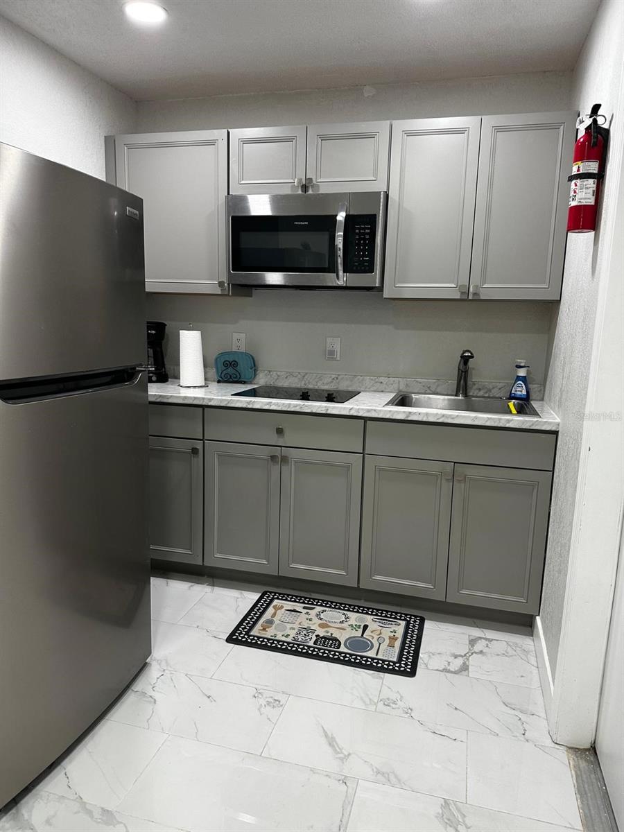 SOUTH VENICE - Residential