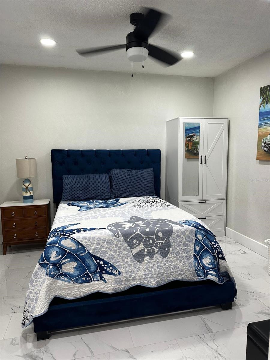 SOUTH VENICE - Residential