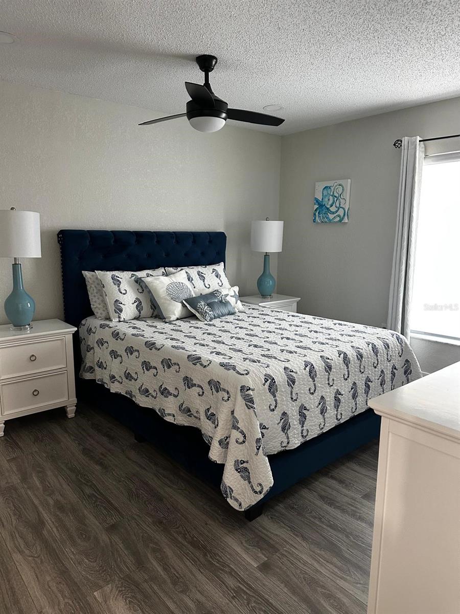 SOUTH VENICE - Residential