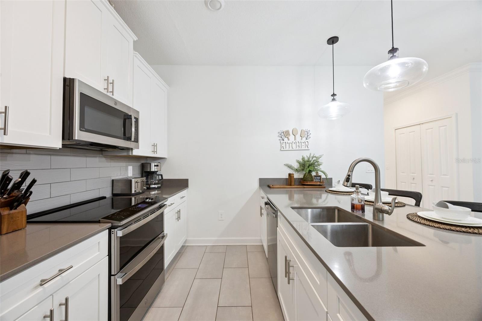 COVE AT STOREY LAKE 5 - Residential