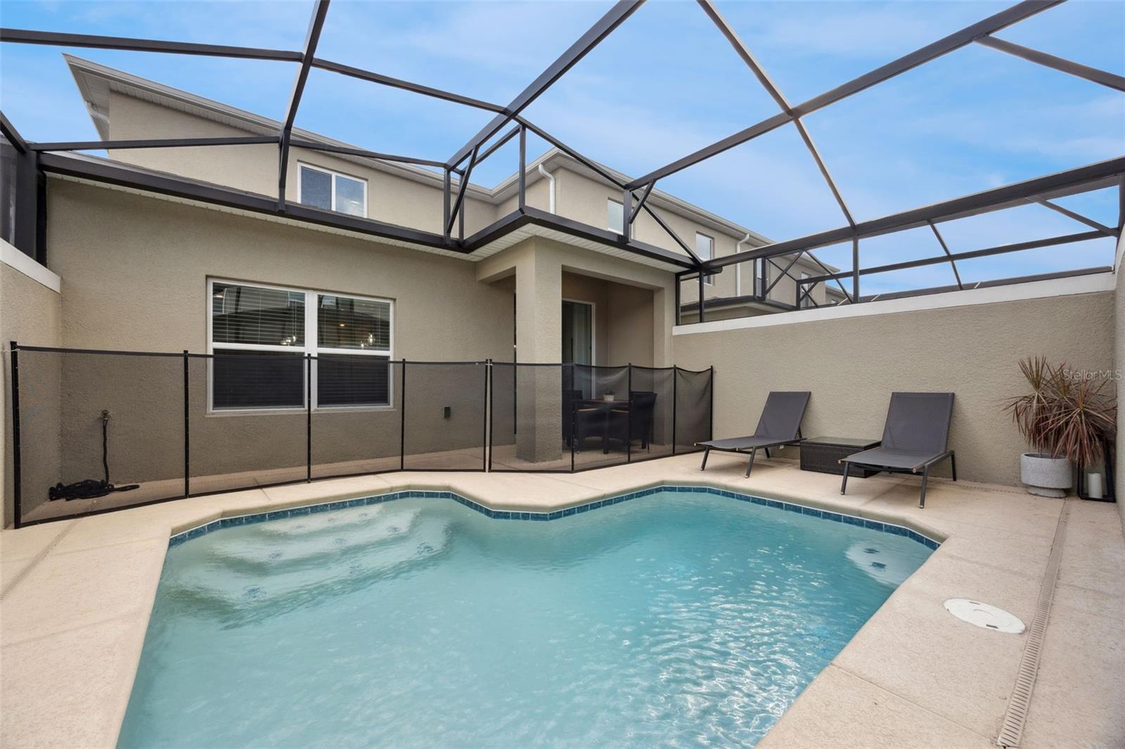 COVE AT STOREY LAKE 5 - Residential