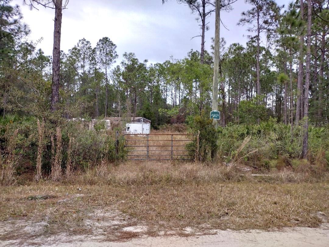 DAYTONA NORTH SUB - Land