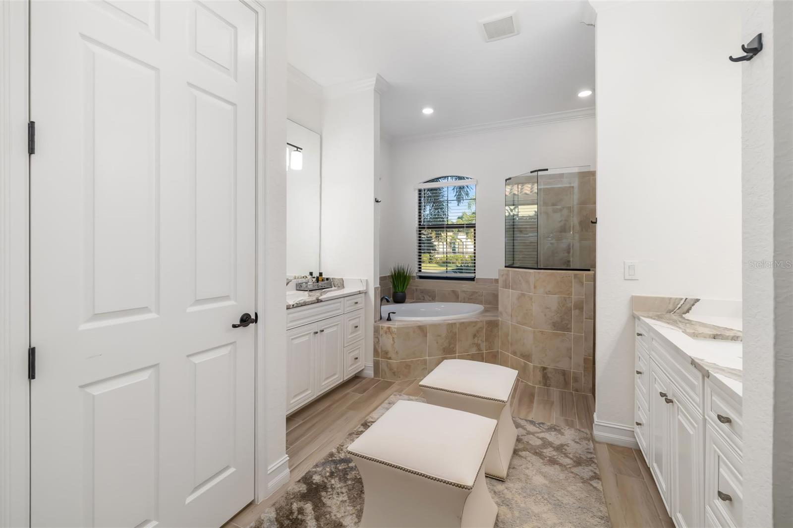 LAKEWOOD NATIONAL GOLF CULB PH II - Residential