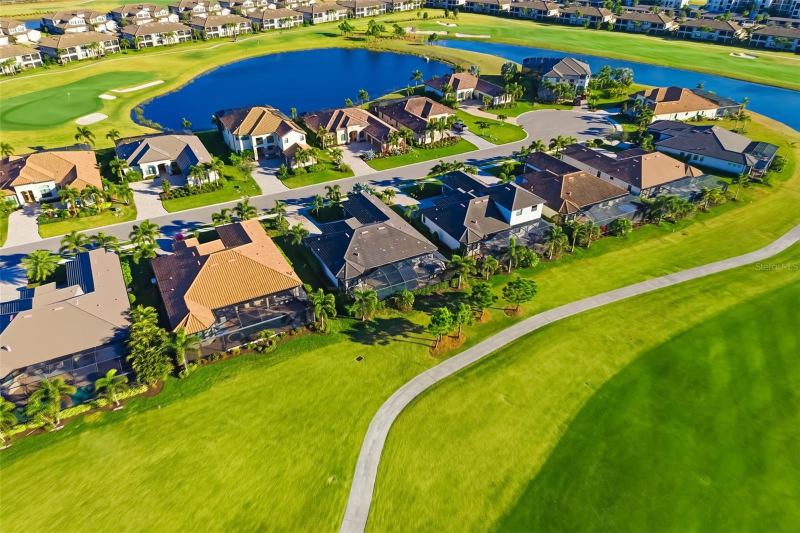 LAKEWOOD NATIONAL GOLF CULB PH II - Residential