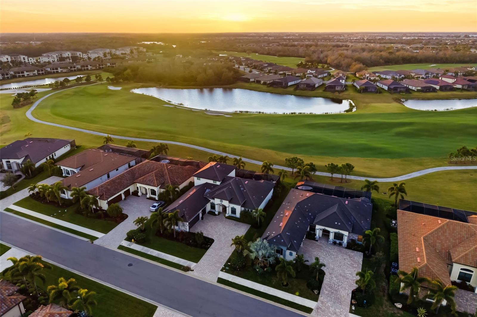 LAKEWOOD NATIONAL GOLF CULB PH II - Residential