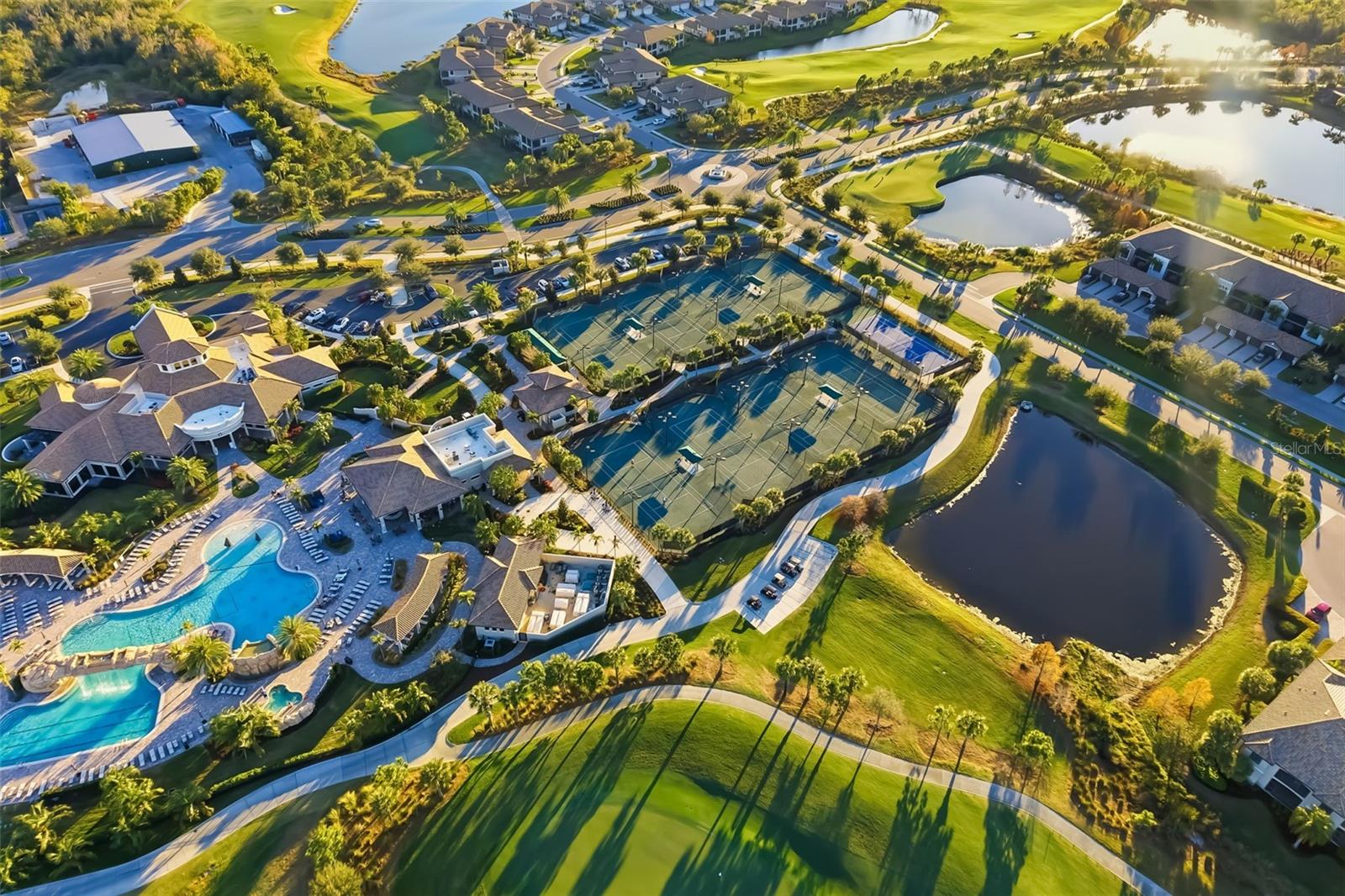 LAKEWOOD NATIONAL GOLF CULB PH II - Residential