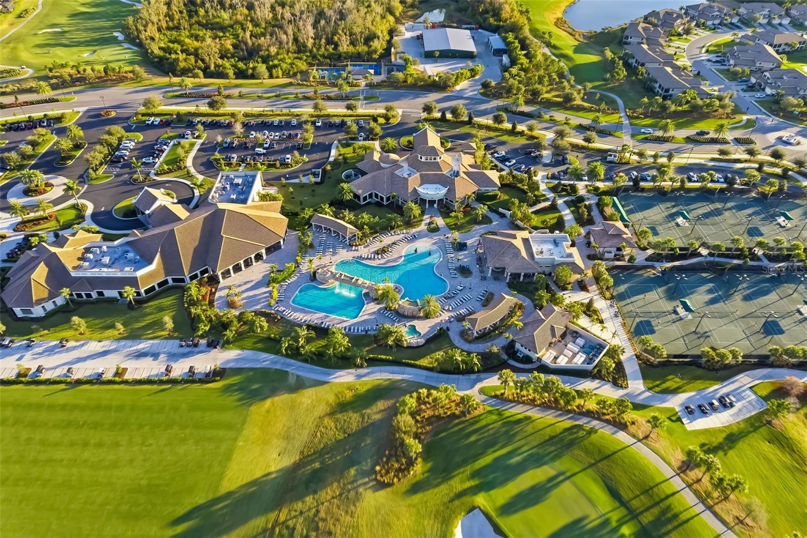 LAKEWOOD NATIONAL GOLF CULB PH II - Residential