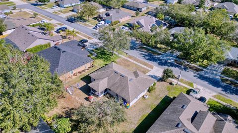 A home in TAVARES