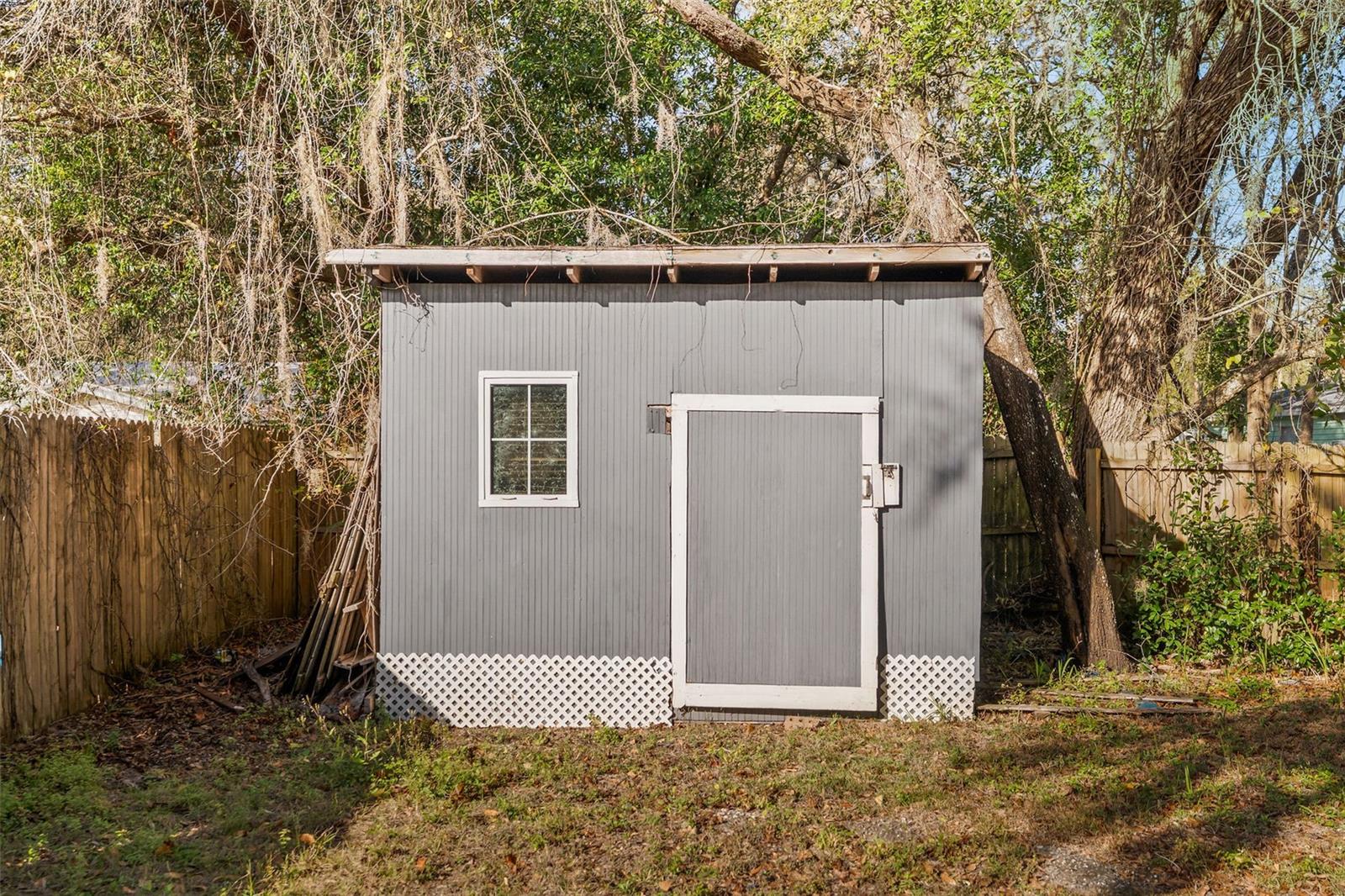 MOON LAKE ESTATES - Residential