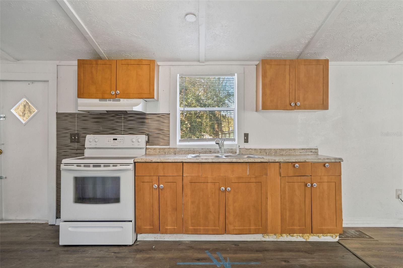 MOON LAKE ESTATES - Residential