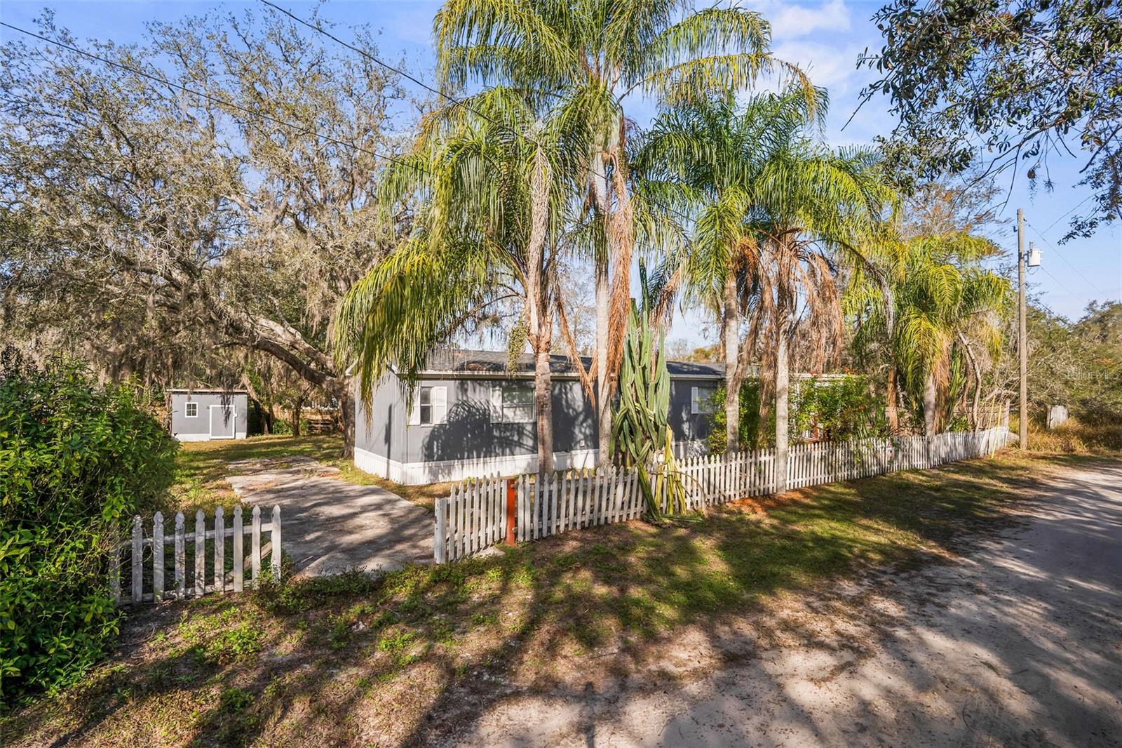 MOON LAKE ESTATES - Residential