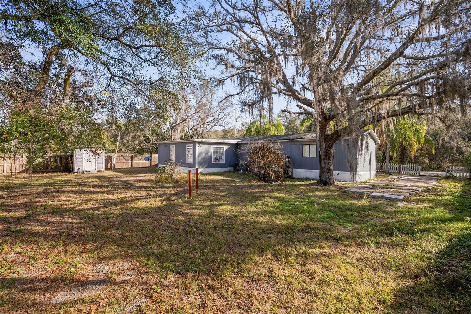 MOON LAKE ESTATES - Residential