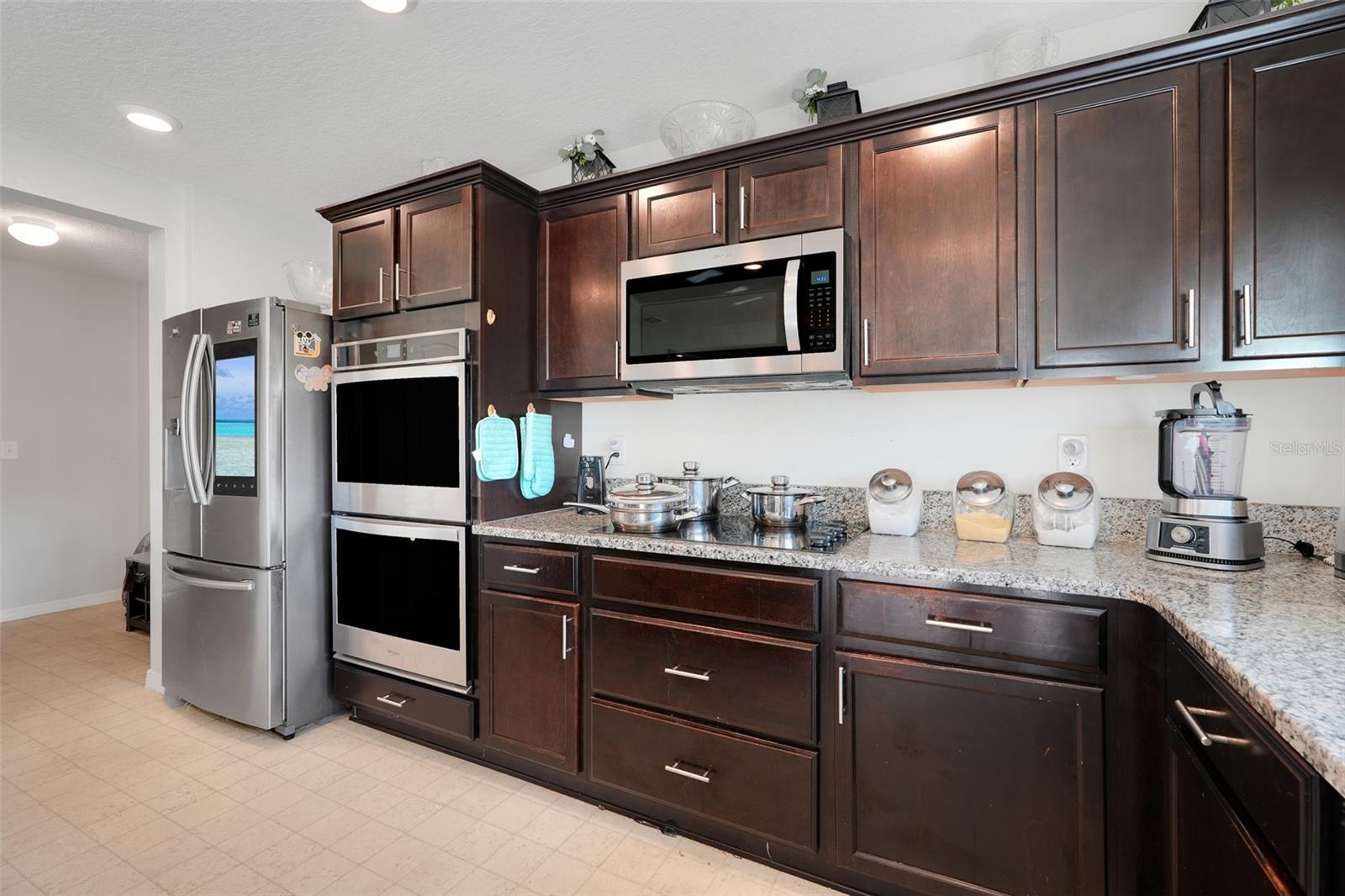 MASCOTTE GARDENS AT LAKE JACKSON RIDGE - Residential