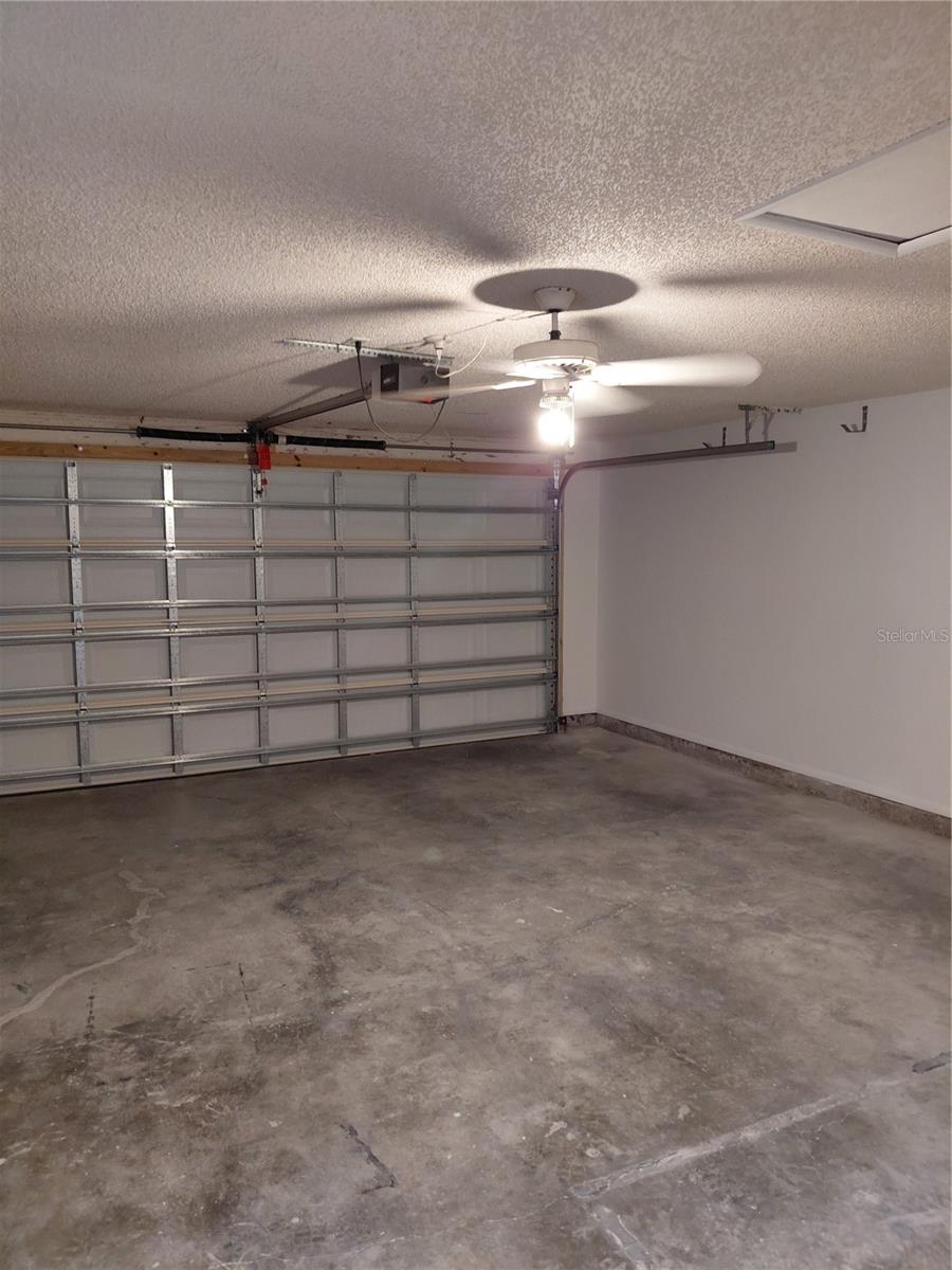 CINNAMON HILL - Residential