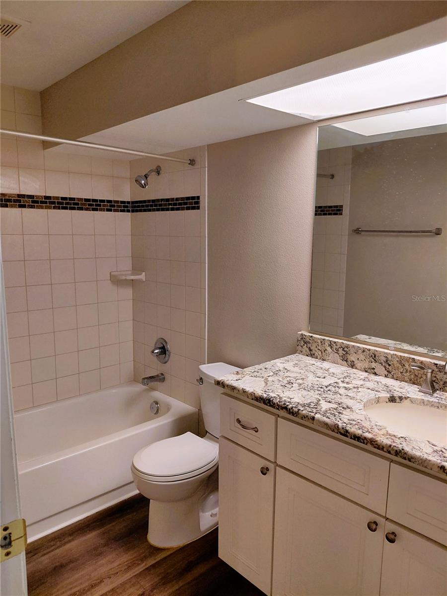 CINNAMON HILL - Residential