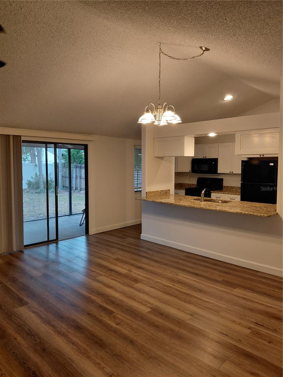 CINNAMON HILL - Residential