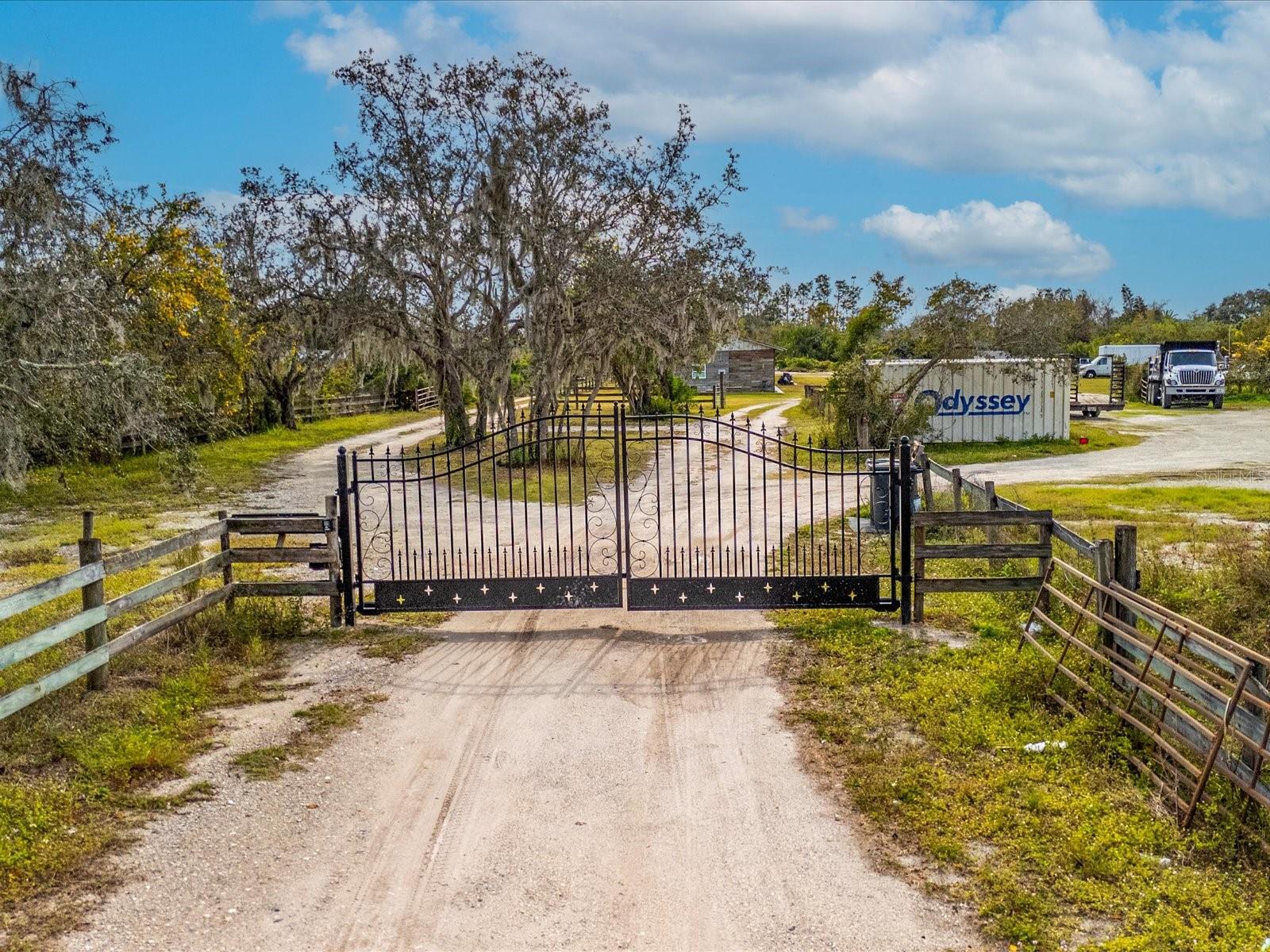 ARMITAGE TR - Commercial Sale