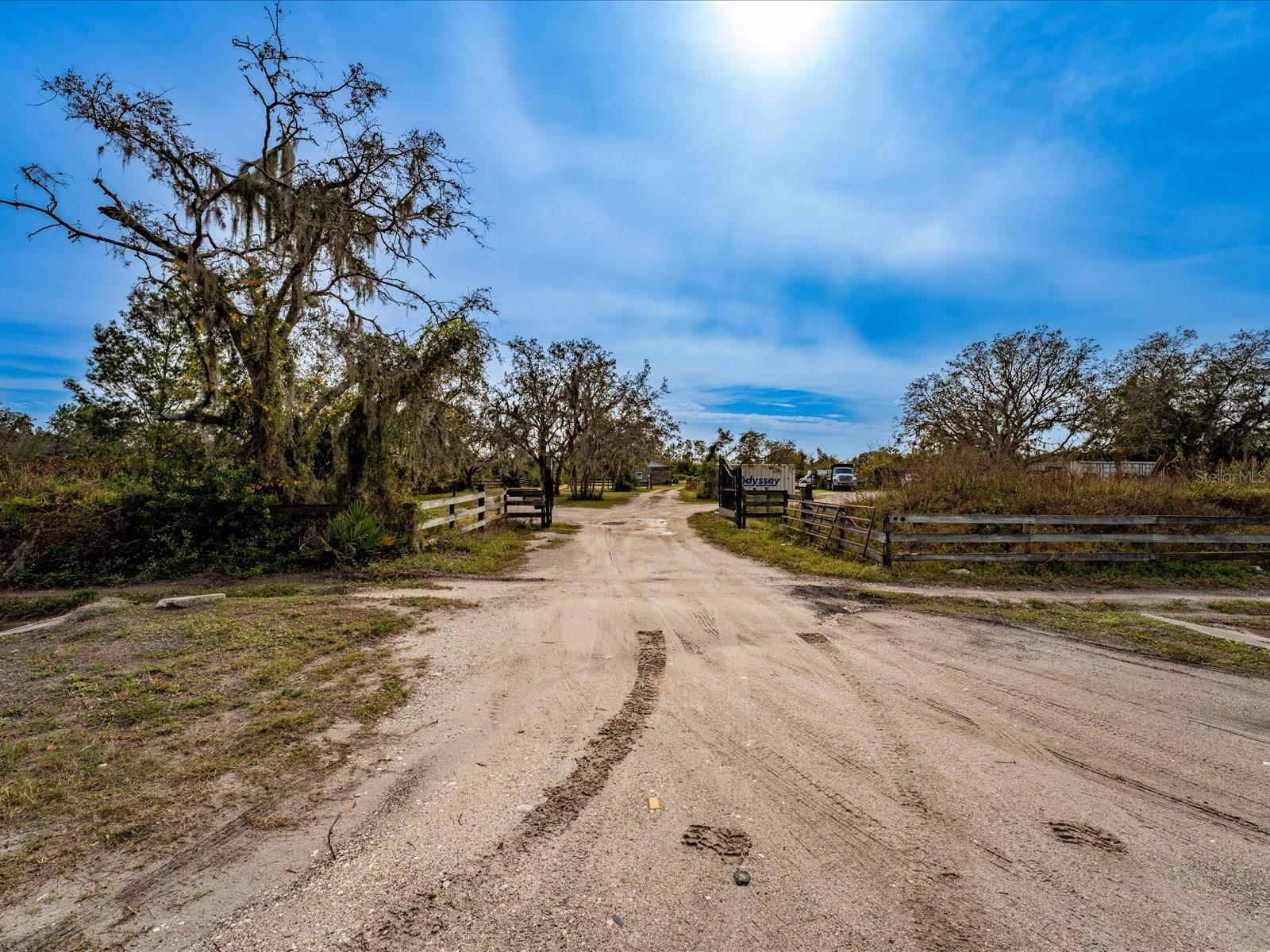 ARMITAGE TR - Commercial Sale