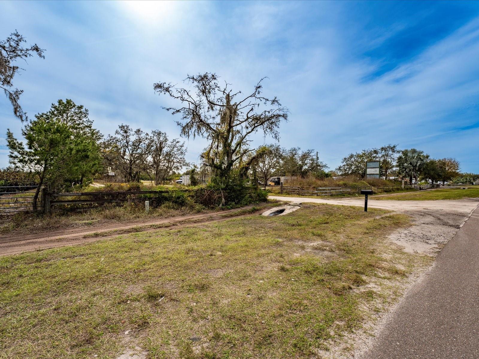 ARMITAGE TR - Commercial Sale