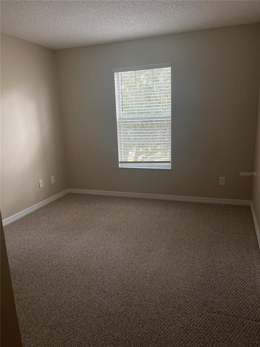 EDGEWATER AT GRAND OAKS PH 01 - Residential Lease