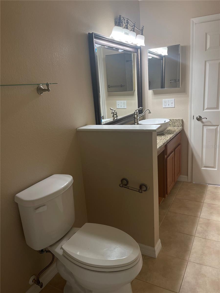 EDGEWATER AT GRAND OAKS PH 01 - Residential Lease