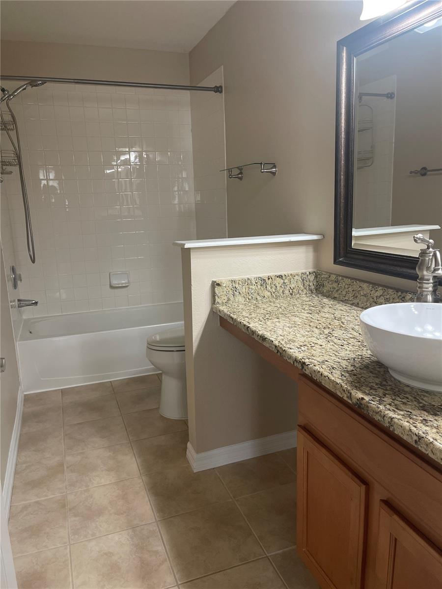 EDGEWATER AT GRAND OAKS PH 01 - Residential Lease