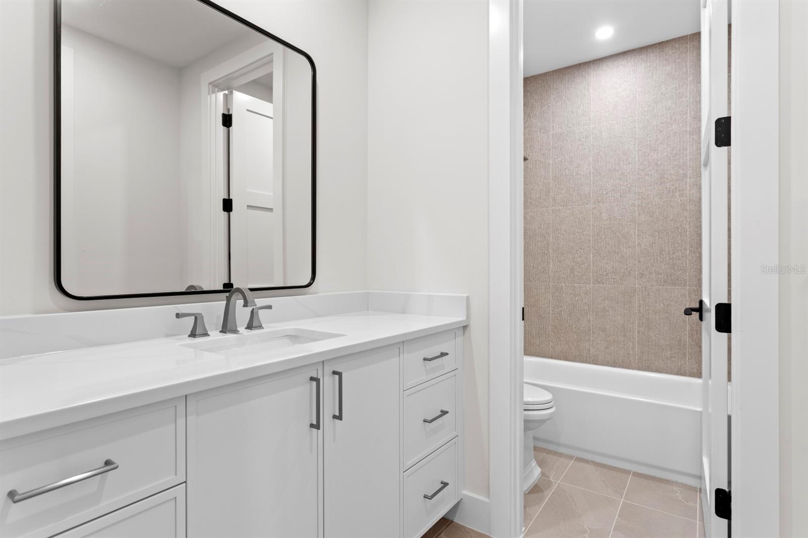 SUNSET PARK - Residential