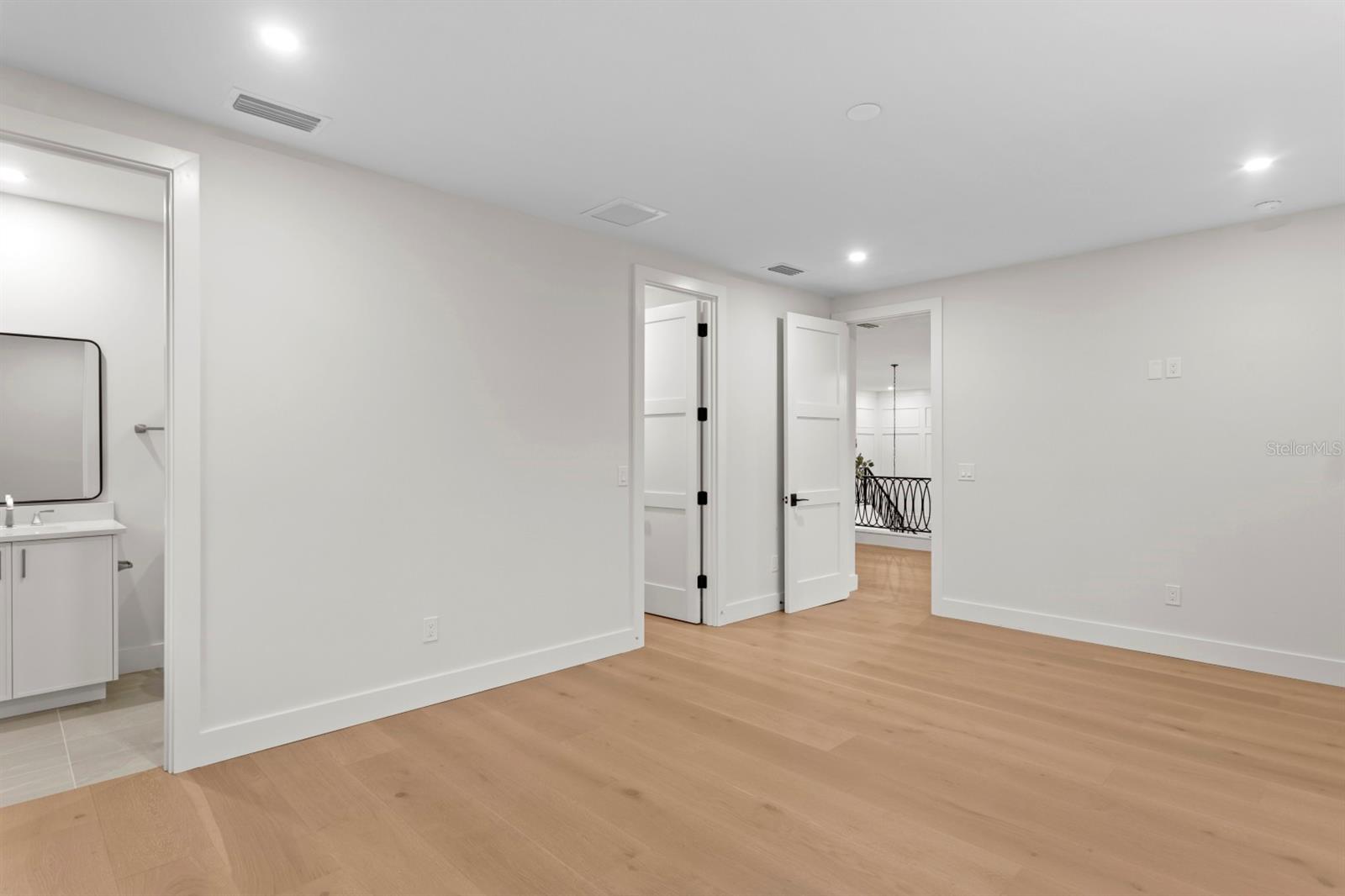 SUNSET PARK - Residential