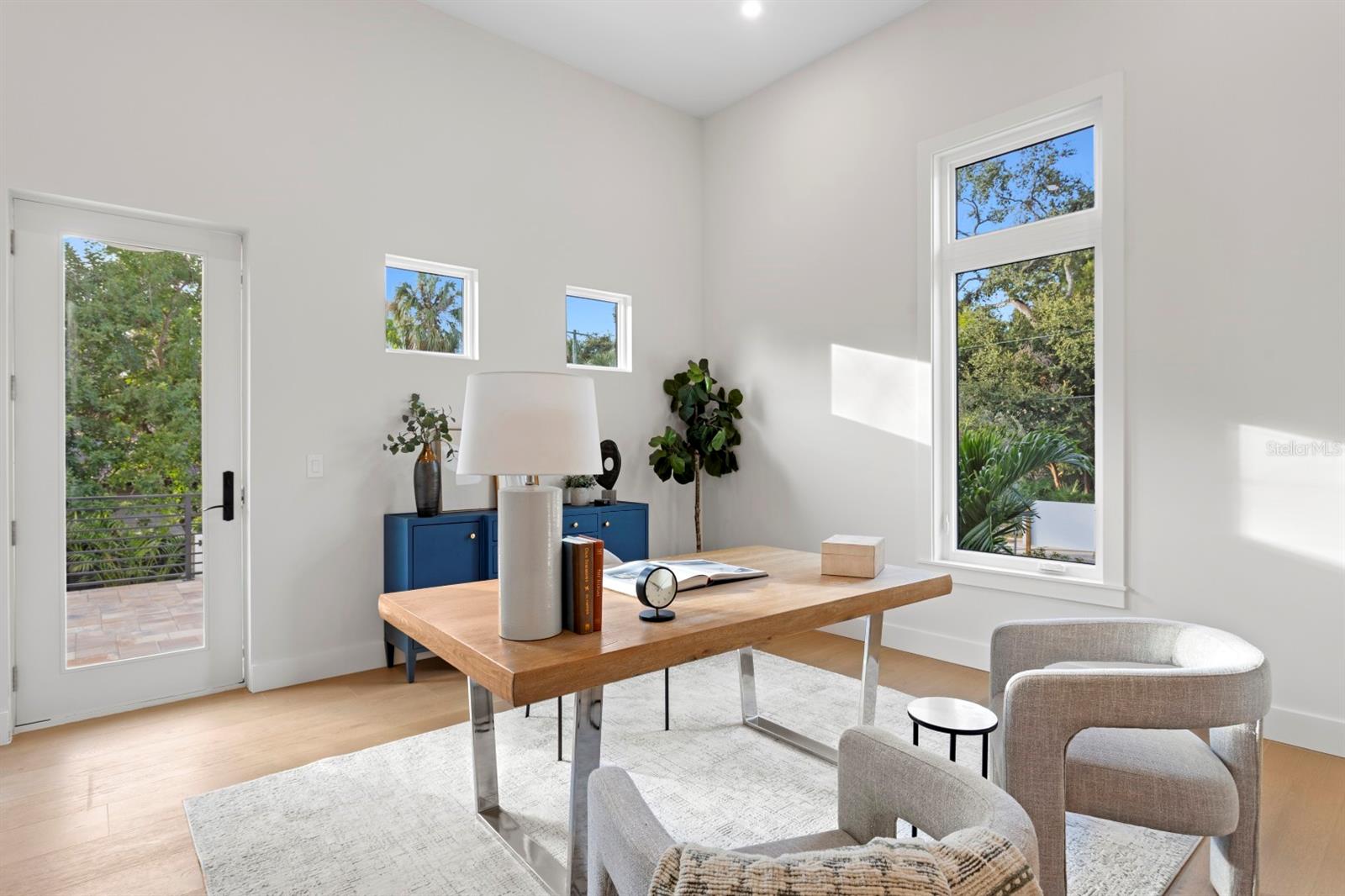 SUNSET PARK - Residential