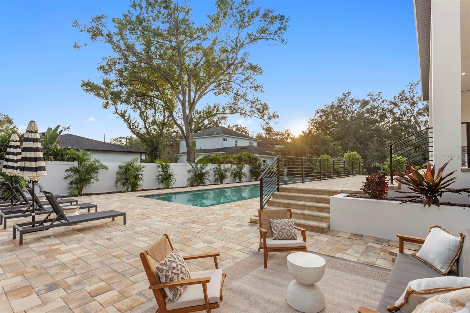 SUNSET PARK - Residential