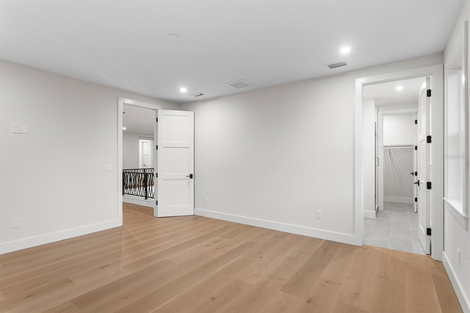 SUNSET PARK - Residential