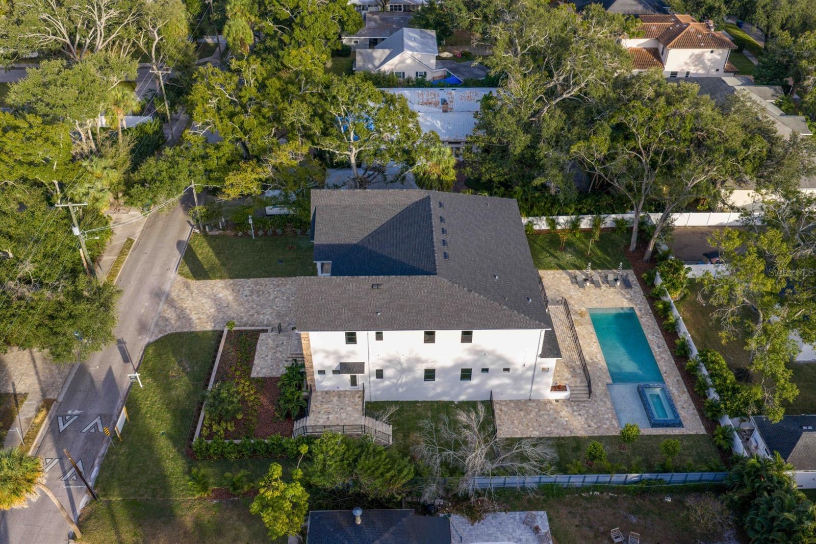 SUNSET PARK - Residential