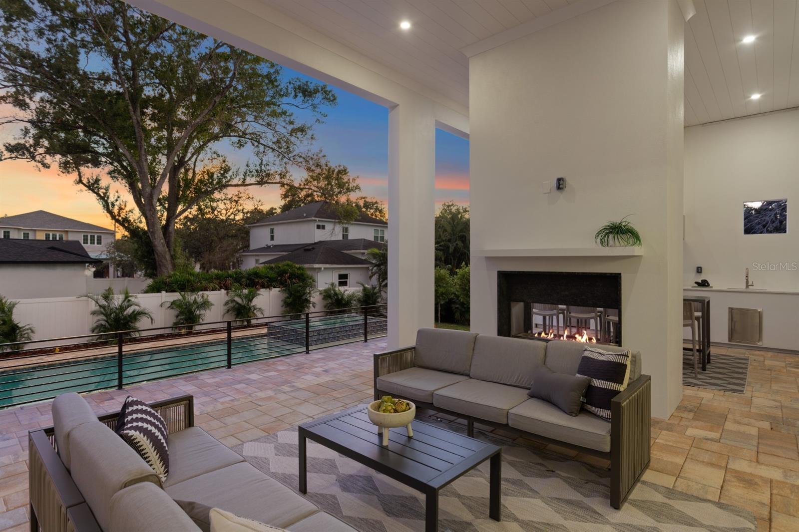 SUNSET PARK - Residential